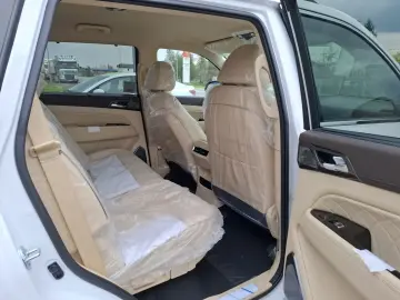 Kg-Mobility Rexton