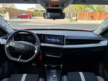 Opel FRONTERA hybrid 145CP