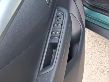 Opel FRONTERA hybrid 145CP