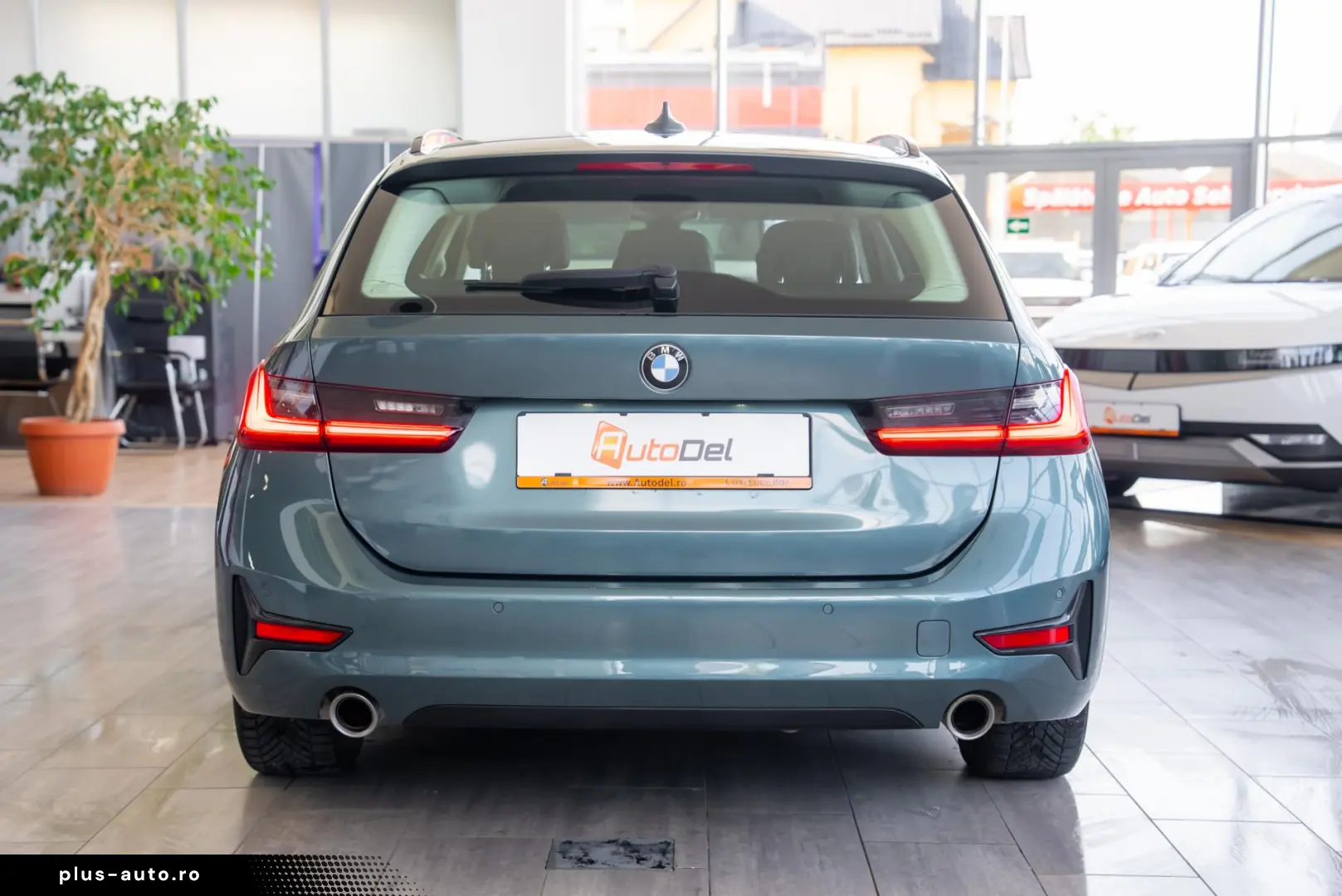 BMW Seria 3 320 xDRIVE