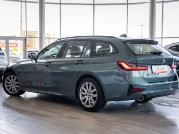 BMW Seria 3 320 xDRIVE