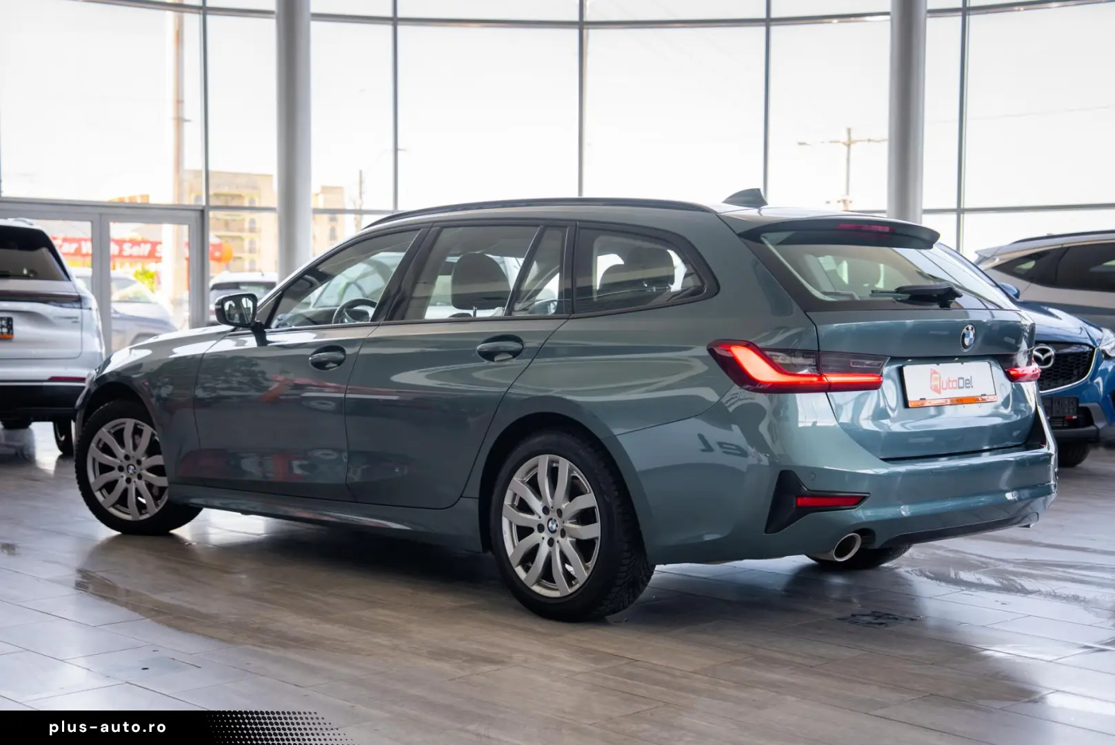 BMW Seria 3 320 xDRIVE