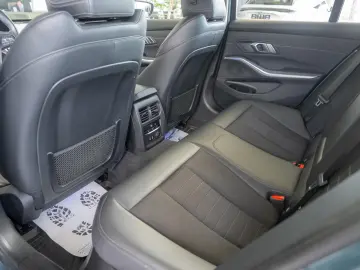 BMW Seria 3 320 xDRIVE