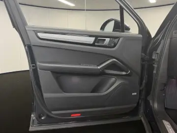 PORSCHE Cayenne E-Hyb Plat Ed Ventilation 360 18Way NightV