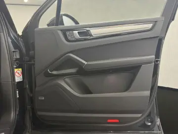 PORSCHE Cayenne E-Hyb Plat Ed Ventilation 360 18Way NightV