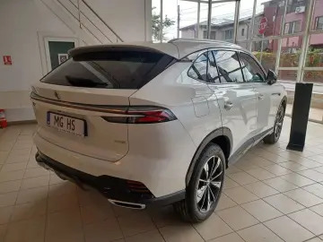 MG HS Hybrid  2026