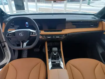 MG HS Hybrid  2026