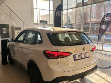 MG ZS Explore
