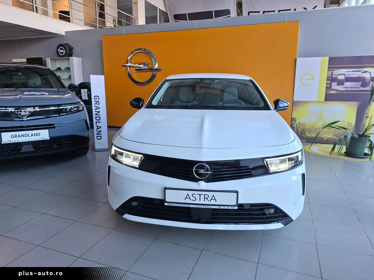 OPEL ASTRA 5 usi Edition 1.2 benzina 130 CP AT8