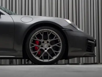 PORSCHE 992 Carrera S  Bose SportChrono