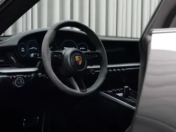 PORSCHE 992 Carrera S  Bose SportChrono