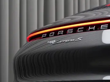 PORSCHE 992 Carrera S  Bose SportChrono