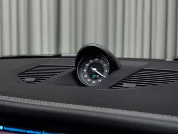PORSCHE 992 Carrera S  Bose SportChrono