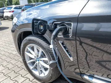 BMW X3 xDrive30e