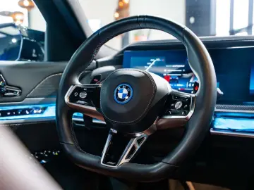 BMW 760 7 Serie M760e xDrive - Full PPF - Executive