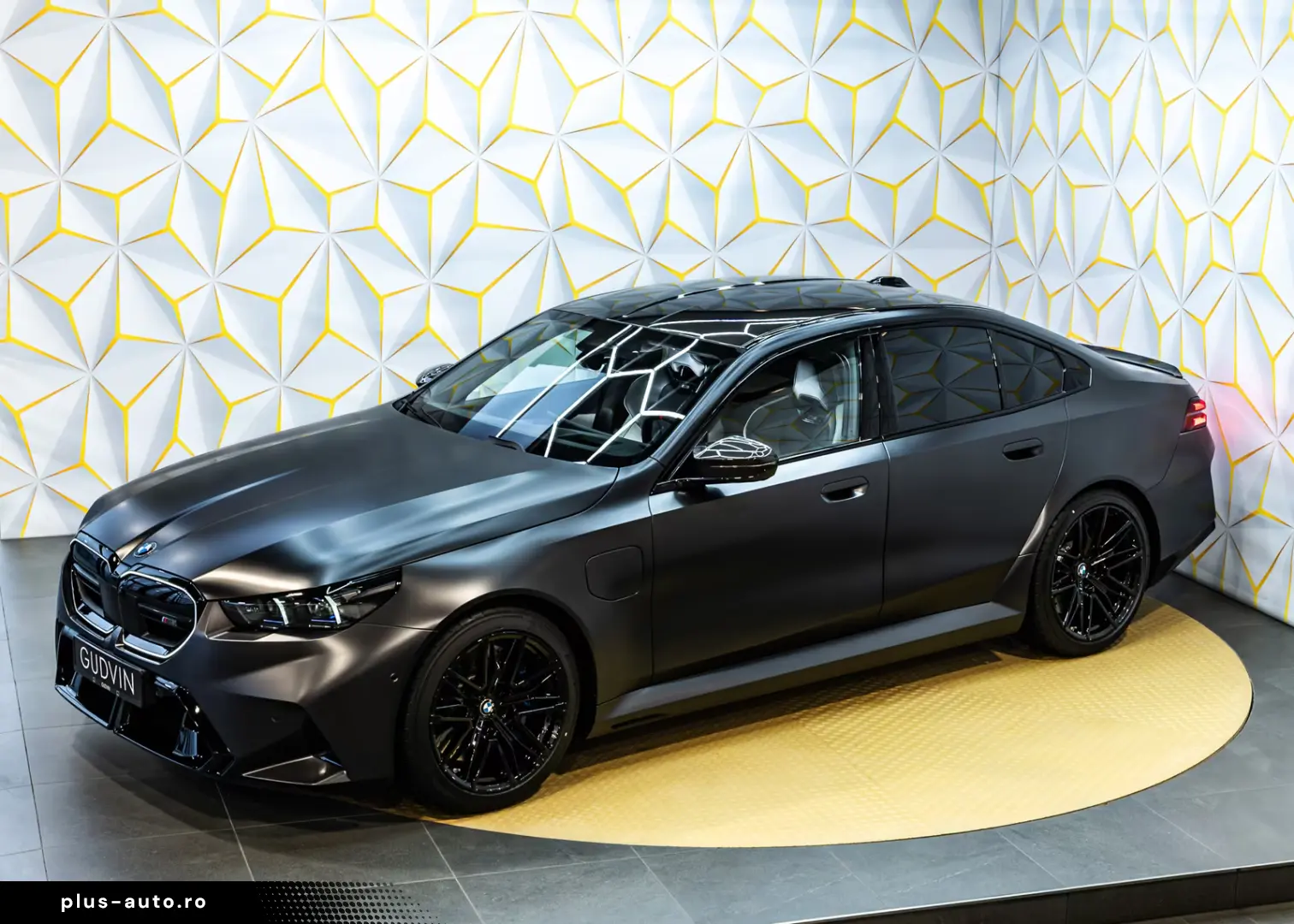 BMW M5 Carbon M Drive B&W Prod.2026