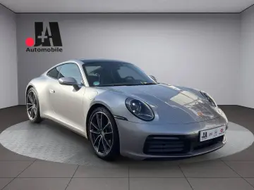 PORSCHE 911 Carrera
