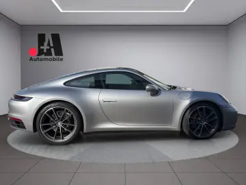 PORSCHE 911 Carrera