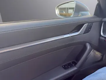 PORSCHE 911 Carrera