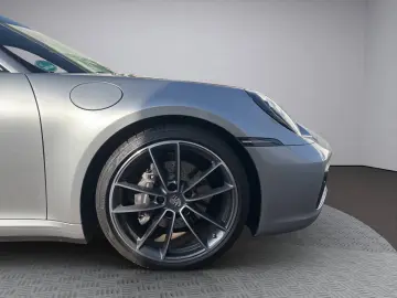 PORSCHE 911 Carrera