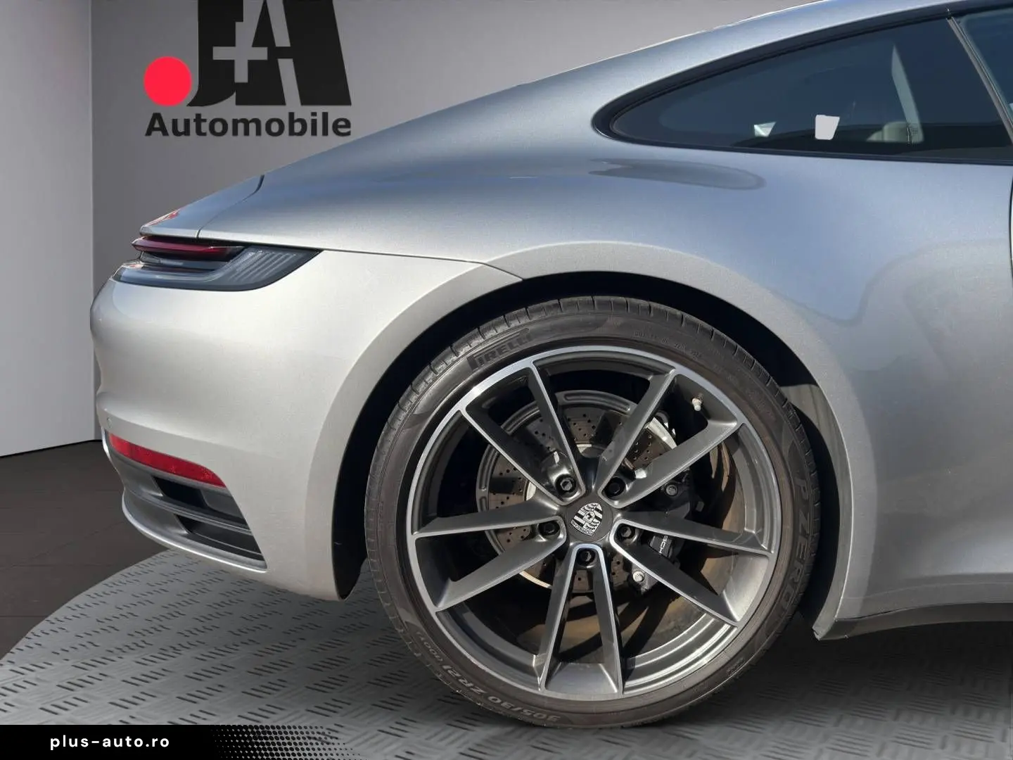 PORSCHE 911 Carrera