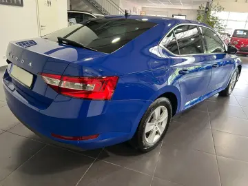 SKODA Superb 2.0 TDI Lim.