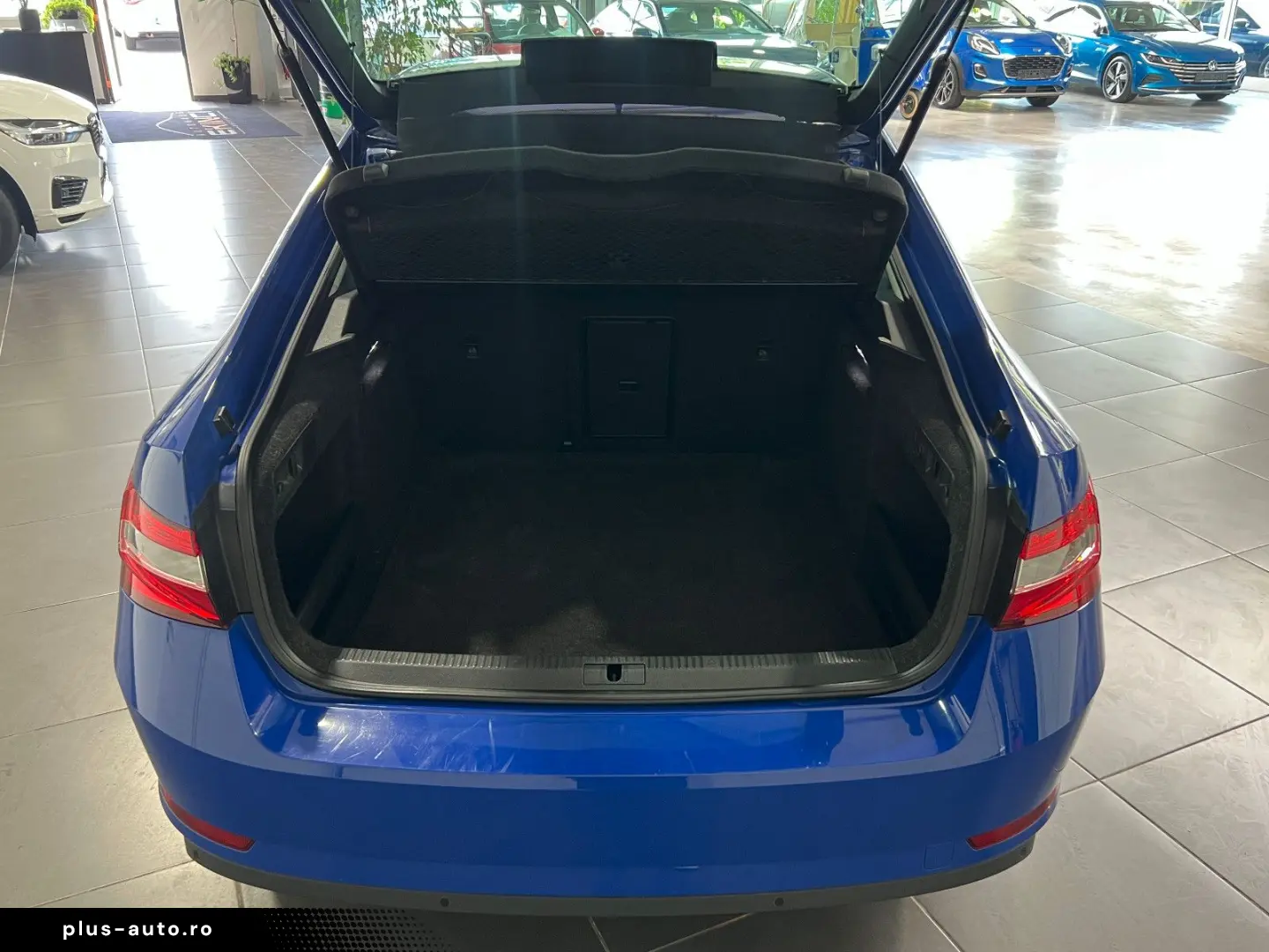 SKODA Superb 2.0 TDI Lim.