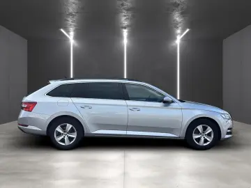 SKODA Superb Combi 2.0 TDI