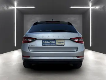SKODA Superb Combi 2.0 TDI