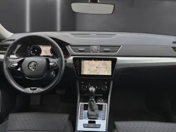 SKODA Superb Combi 2.0 TDI