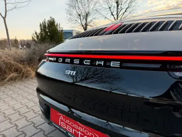 PORSCHE 992 Carrera 4 Cabriolet