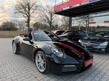 PORSCHE 992 Carrera 4 Cabriolet
