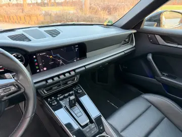 PORSCHE 992 Carrera 4 Cabriolet