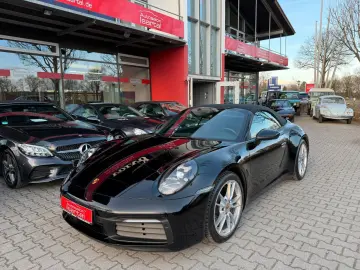 PORSCHE 992 Carrera 4 Cabriolet