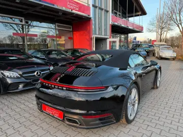 PORSCHE 992 Carrera 4 Cabriolet
