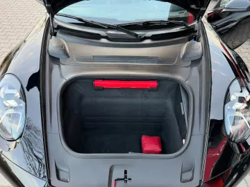 PORSCHE 992 Carrera 4 Cabriolet