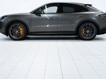 Porsche Cayenne Turbo E-Hybrid Coupé mit GT Pakket