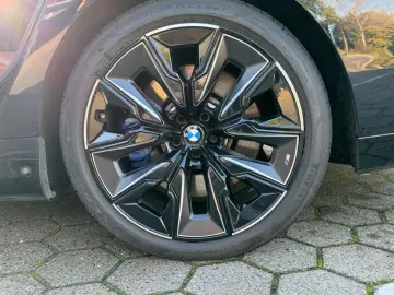 BMW M760 Baureihe 7 Lim M760 e xDrive