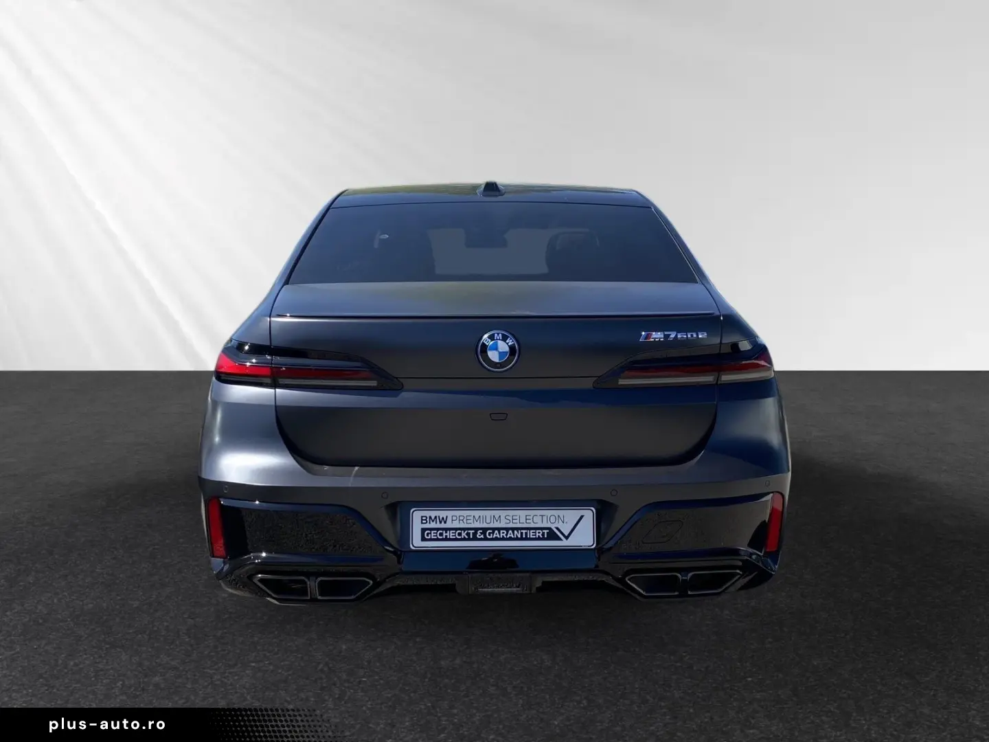 BMW M760e xDrive  FrozenDeepGrey  TV-FondEntertainme