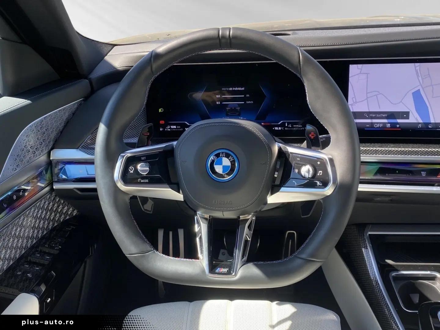 BMW M760e xDrive  FrozenDeepGrey  TV-FondEntertainme