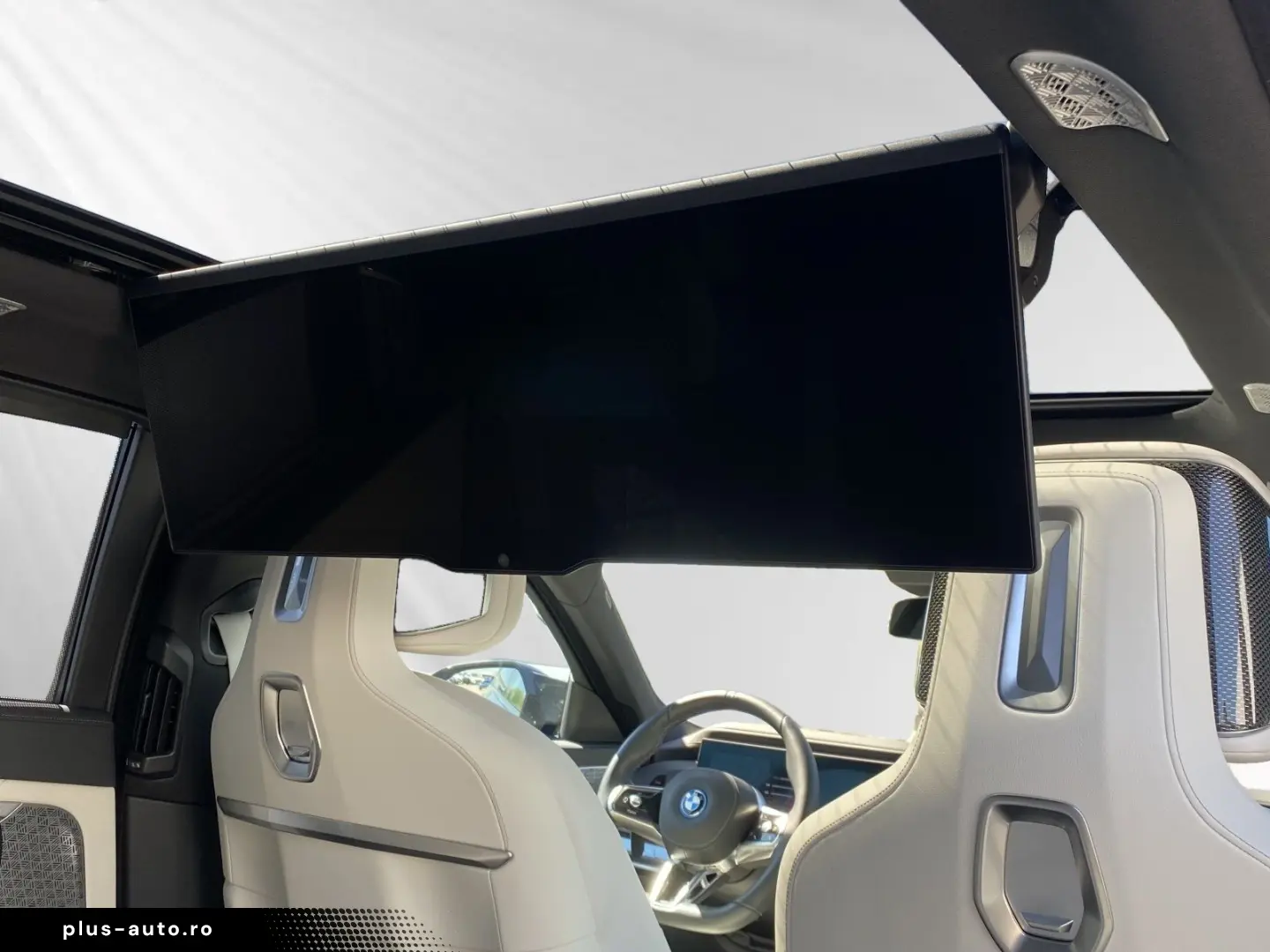 BMW M760e xDrive  FrozenDeepGrey  TV-FondEntertainme
