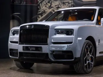 ROLLS ROYCE CULLINAN BLACK BADGE   STAR   ROOF   MANDARIN