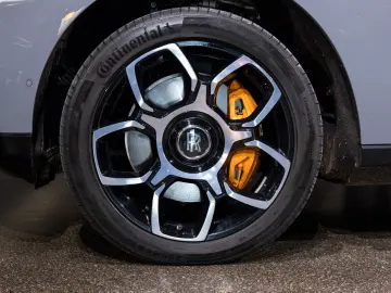 ROLLS ROYCE CULLINAN BLACK BADGE   STAR   ROOF   MANDARIN