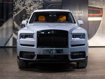ROLLS ROYCE CULLINAN BLACK BADGE   STAR   ROOF   MANDARIN