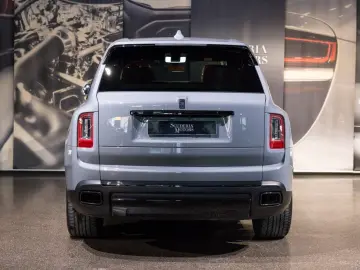 ROLLS ROYCE CULLINAN BLACK BADGE   STAR   ROOF   MANDARIN