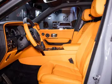 ROLLS ROYCE CULLINAN BLACK BADGE   STAR   ROOF   MANDARIN