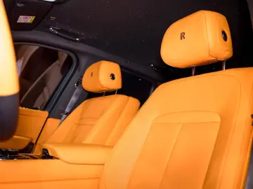 ROLLS ROYCE CULLINAN BLACK BADGE   STAR   ROOF   MANDARIN