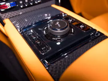 ROLLS ROYCE CULLINAN BLACK BADGE   STAR   ROOF   MANDARIN