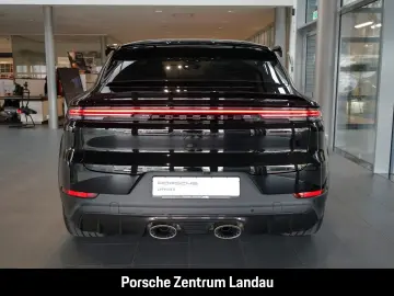 PORSCHE Cayenne Turbo E-Hybrid Coupe mit GT-Paket PDCC