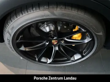 PORSCHE Cayenne Turbo E-Hybrid Coupe mit GT-Paket PDCC